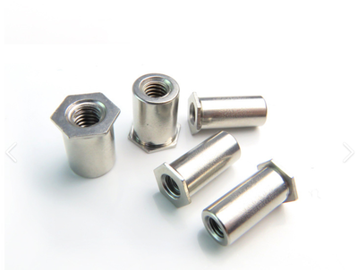 不锈钢通孔压铆螺柱